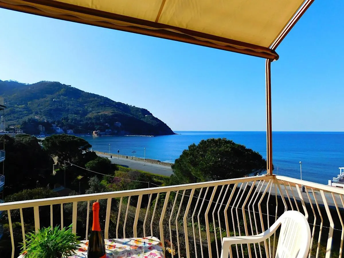 Spazioso Appartamento Vista Mare, Levanto